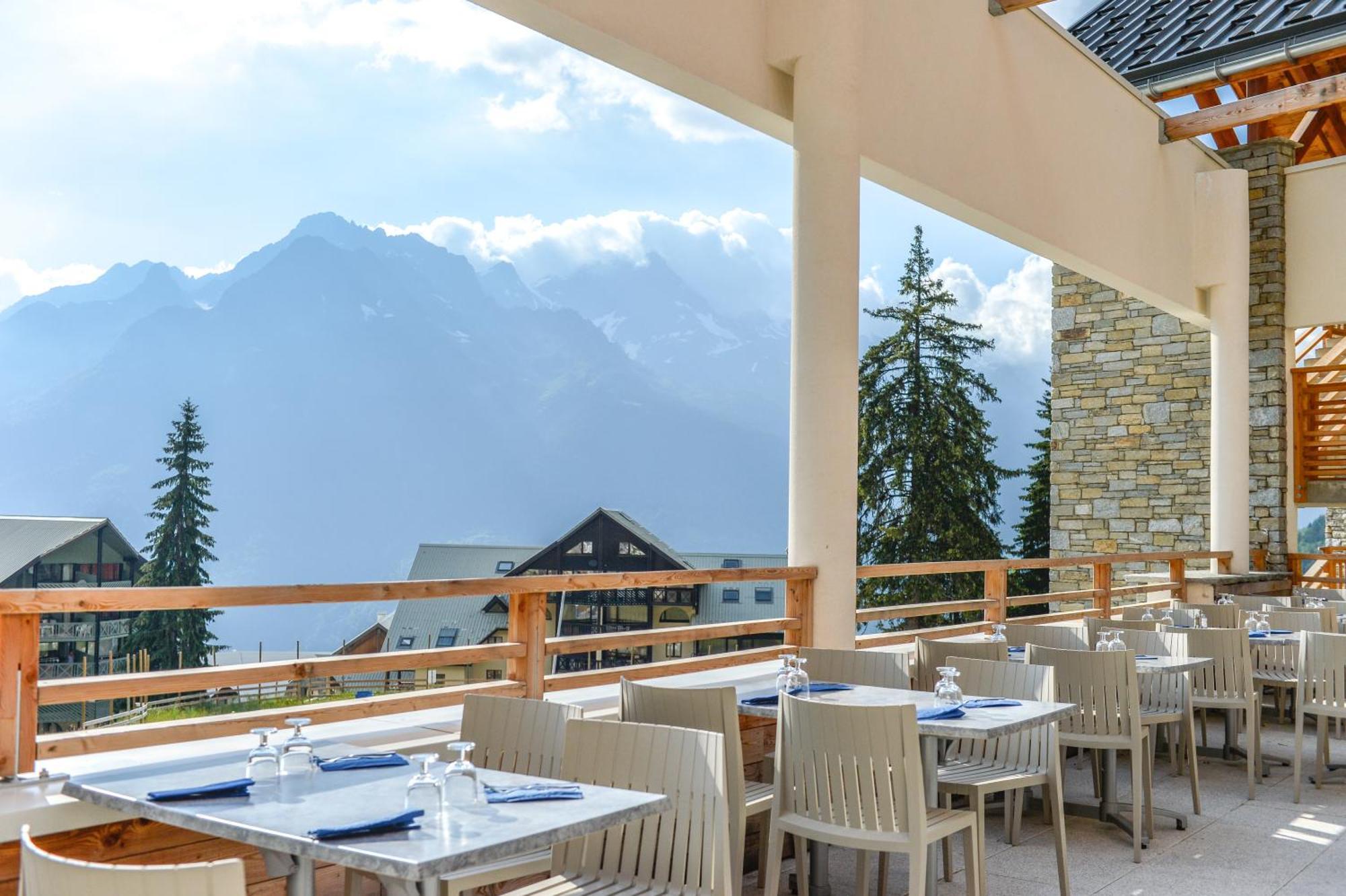 Villages Clubs Du Soleil - Oz En Oisans Oz Εξωτερικό φωτογραφία